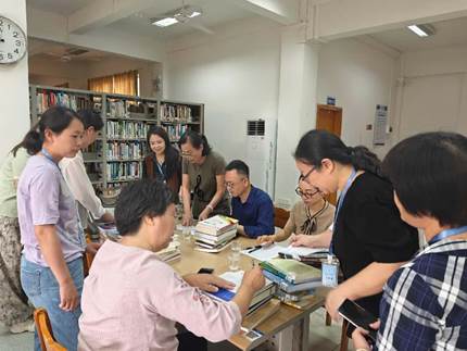 图书馆“书海寻踪”比赛现场